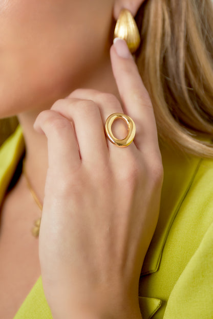Hoop ring