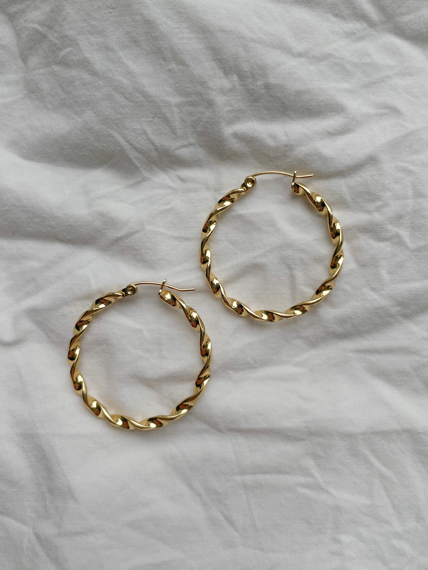 Small Twisted Hoops