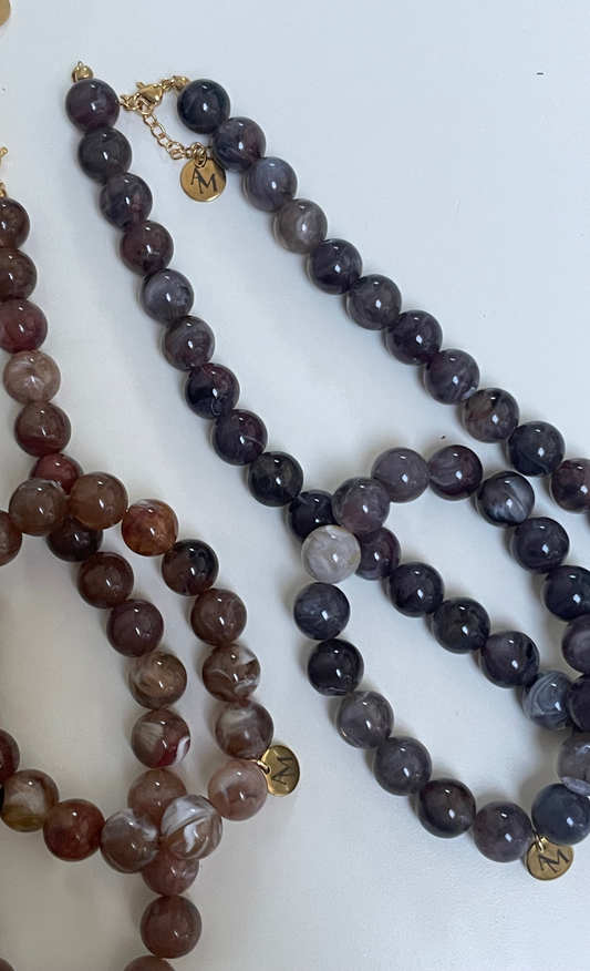 Ash brown latte necklace